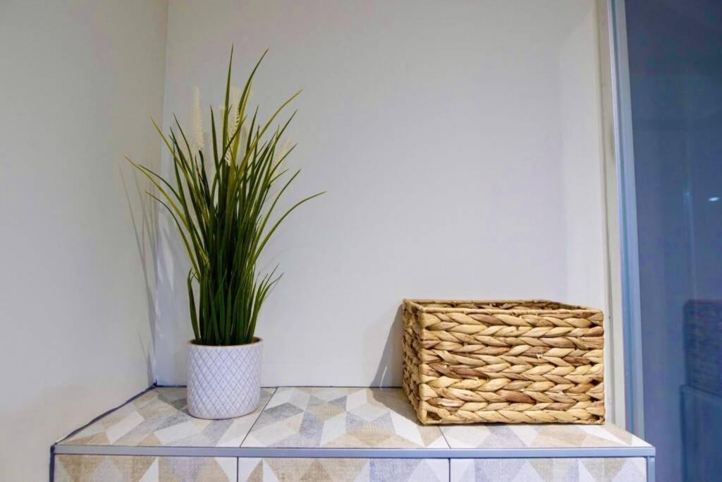 Tiny House Apartment Pau Exterior photo