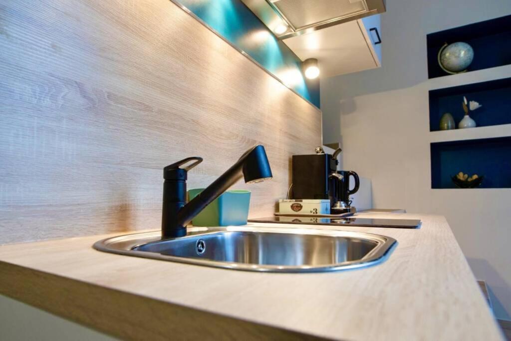 Tiny House Apartment Pau Exterior photo